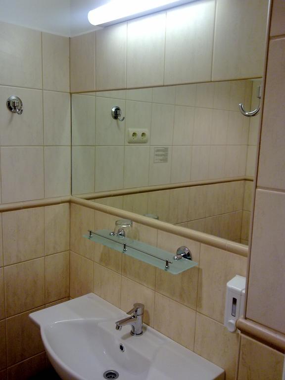 Eszterhazy Karoly Egyetem Hotel Eger Quarto foto