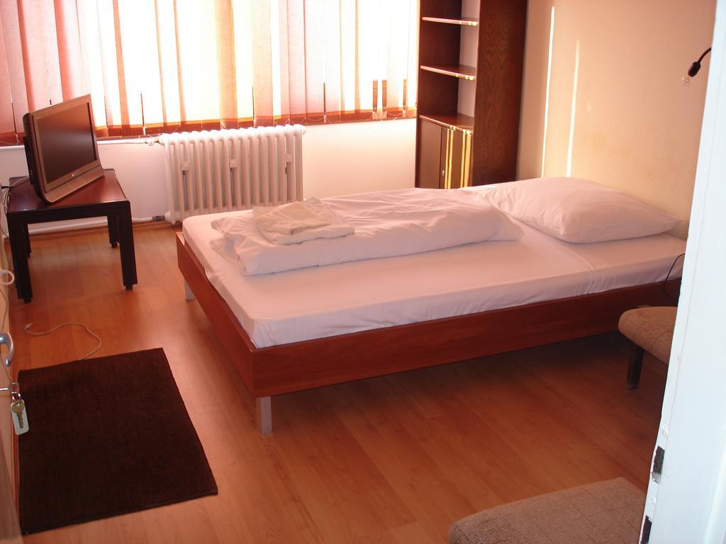 Eszterhazy Karoly Egyetem Hotel Eger Quarto foto